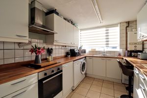 Kitchen/Diner- click for photo gallery